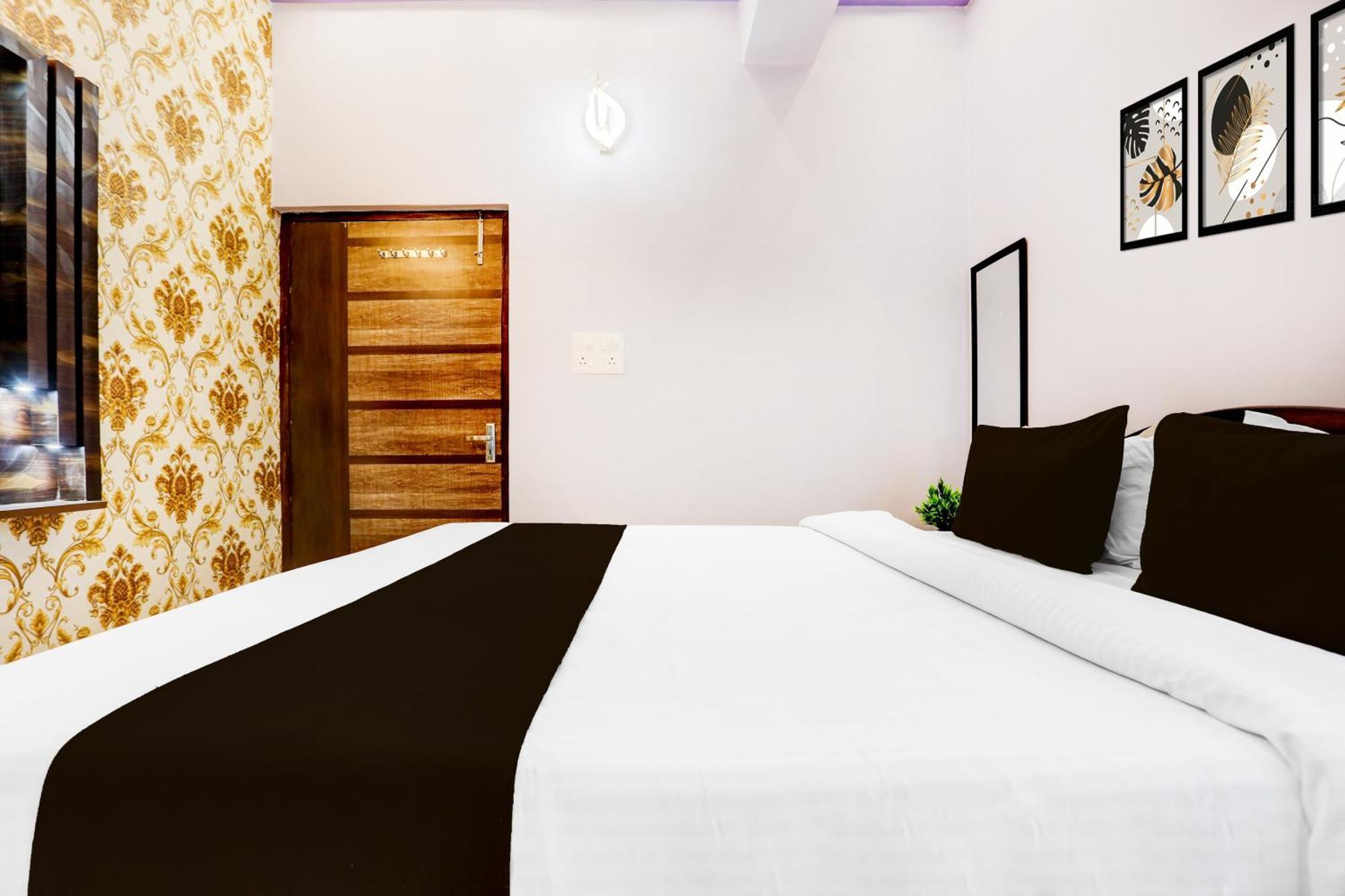 Hotel O Deejit Inn Dānāpur エクステリア 写真