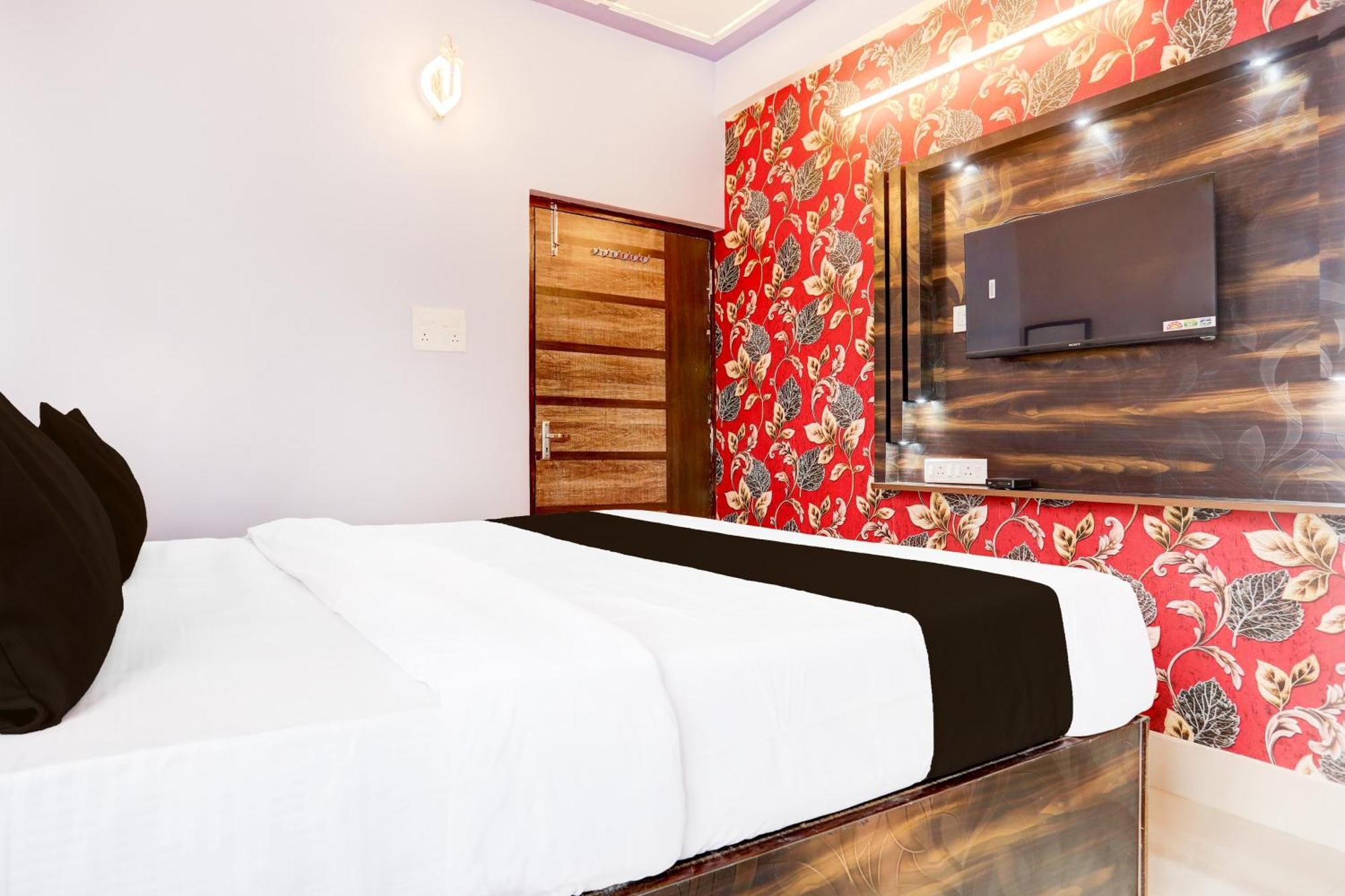Hotel O Deejit Inn Dānāpur エクステリア 写真