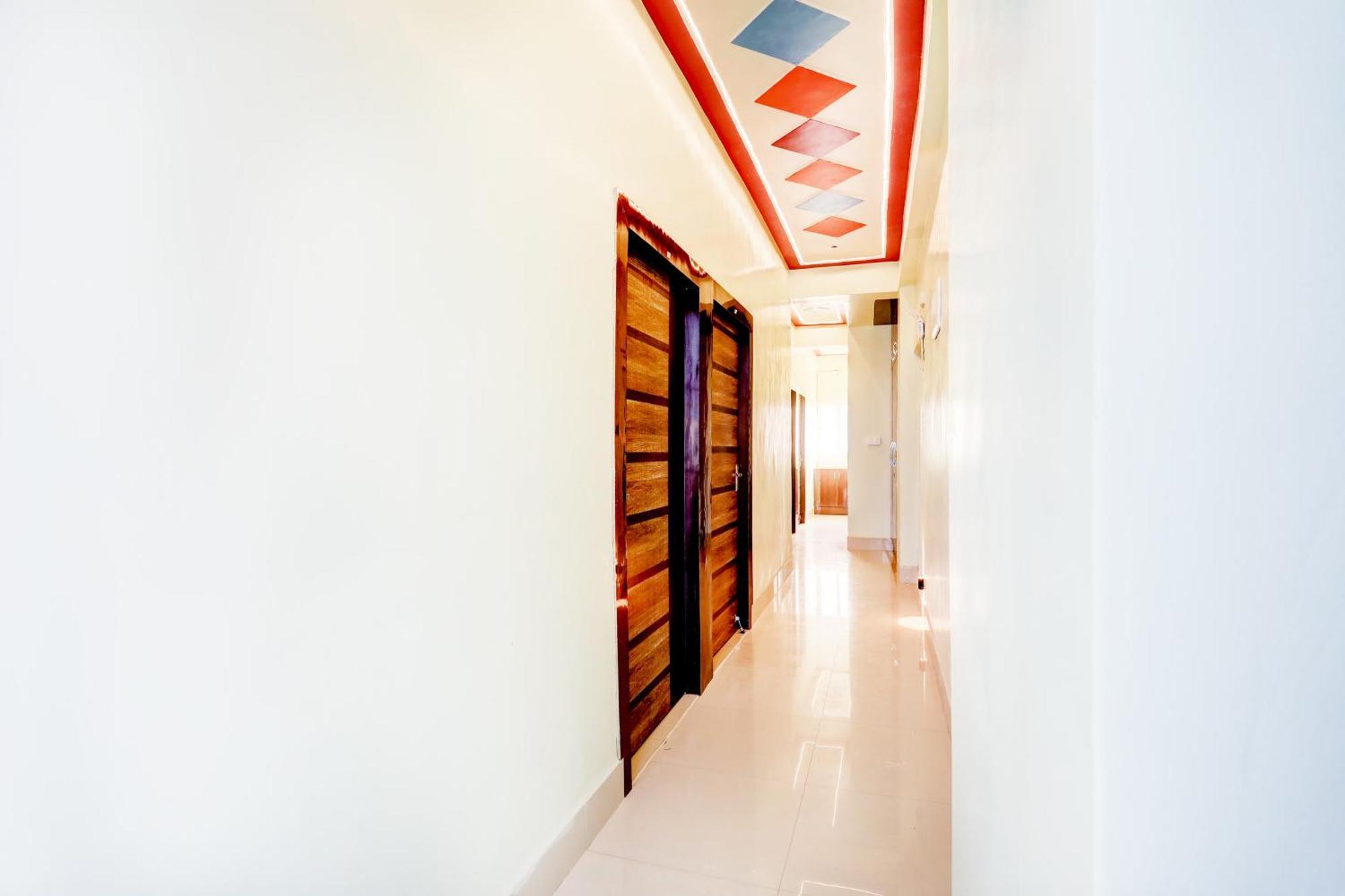 Hotel O Deejit Inn Dānāpur エクステリア 写真