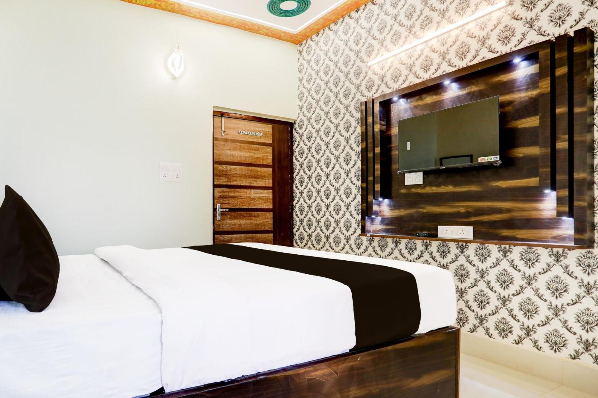 Hotel O Deejit Inn Dānāpur エクステリア 写真